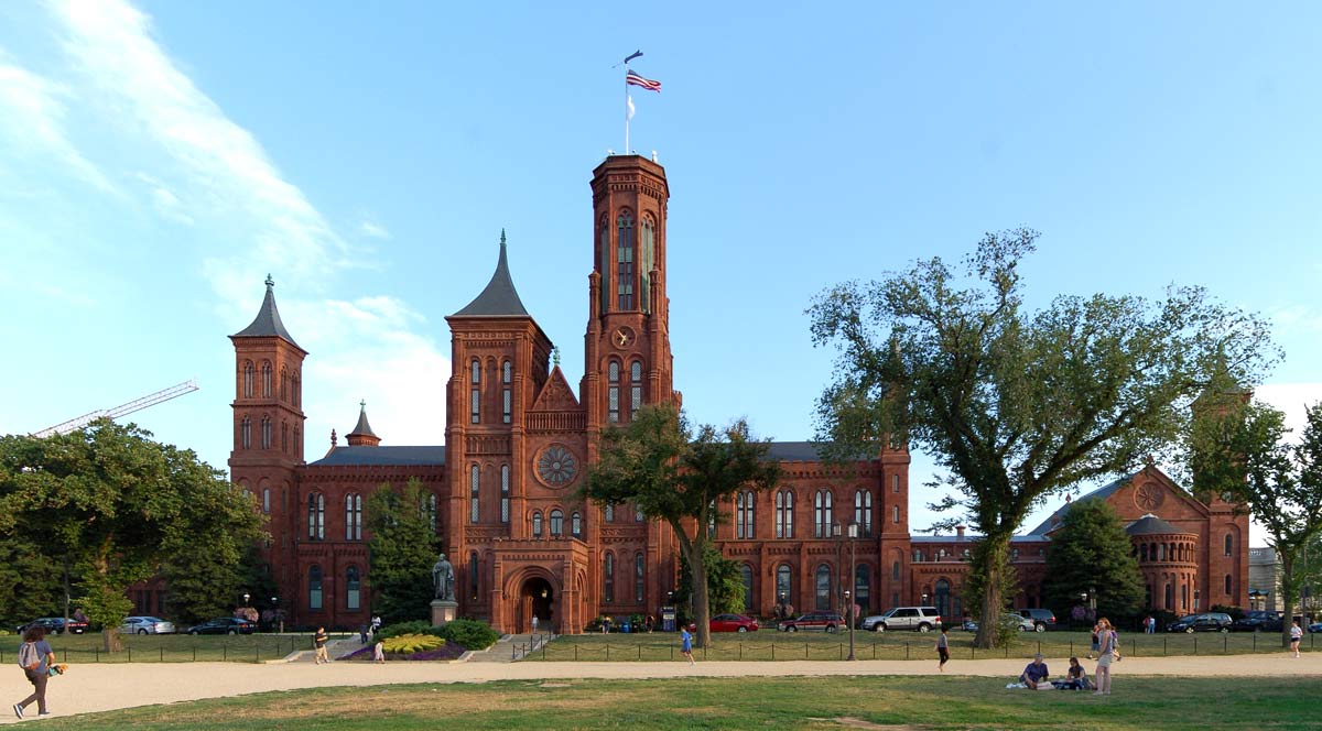 facade smithsonian washington wealthiest museums
