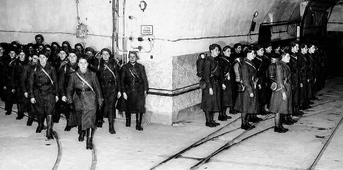 french soldiers on maginot line