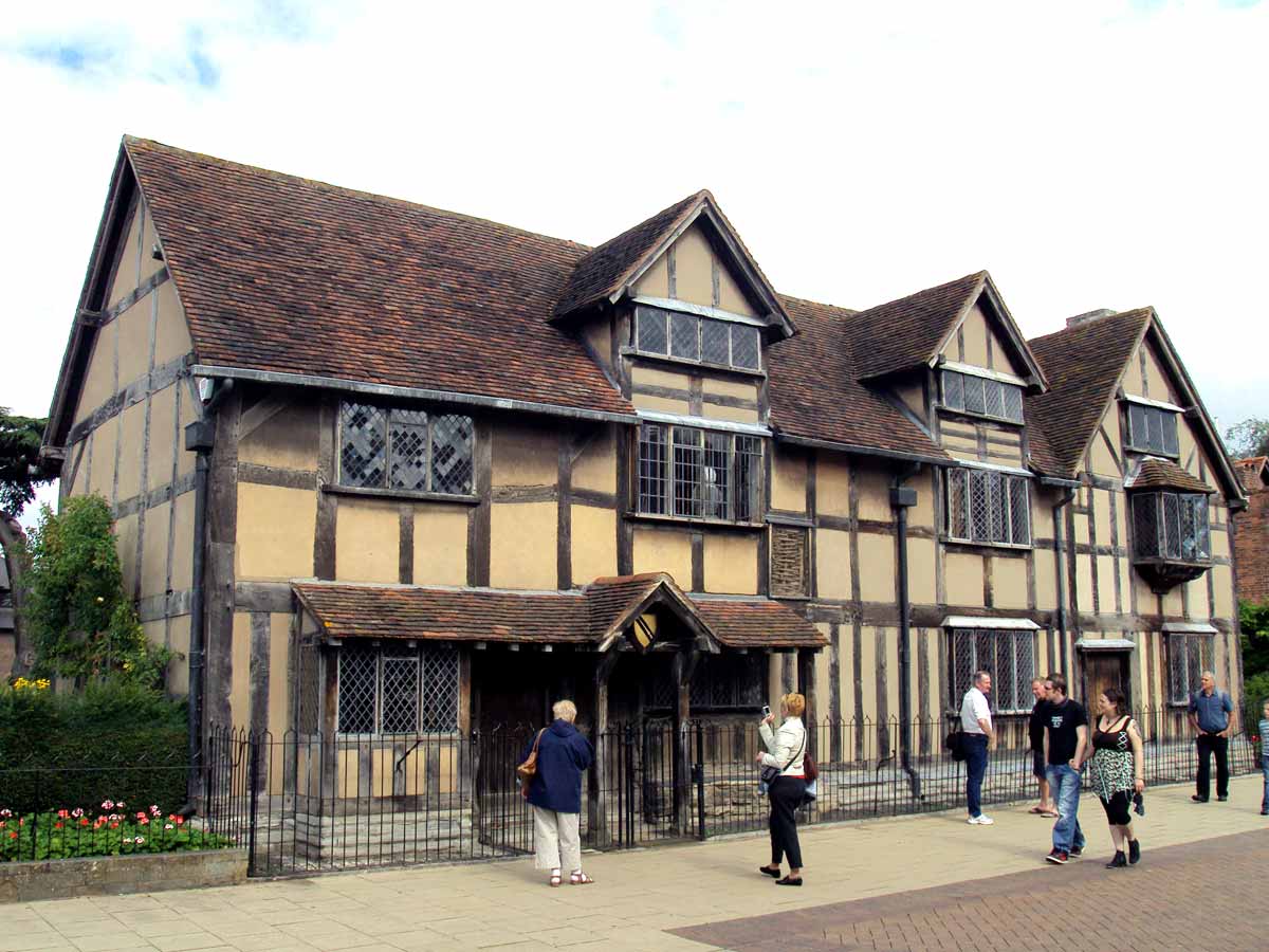 frontage shakespear birthplace museum dedicated author