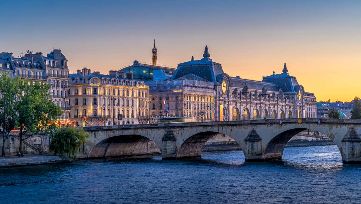 musee orsay museums at night