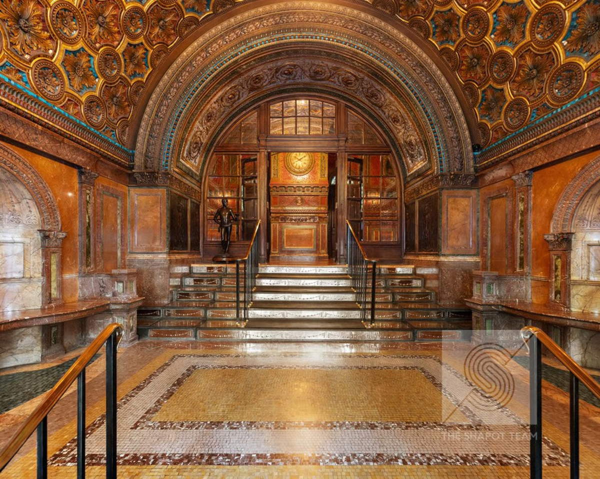 Entrance to Osborne Apartments, New York. Source: Osborne Apartments NY