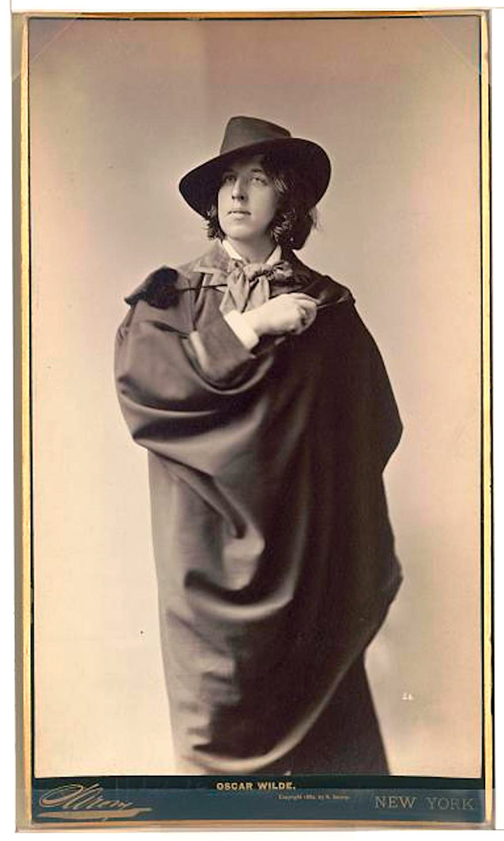 oscar wilde portrait standing