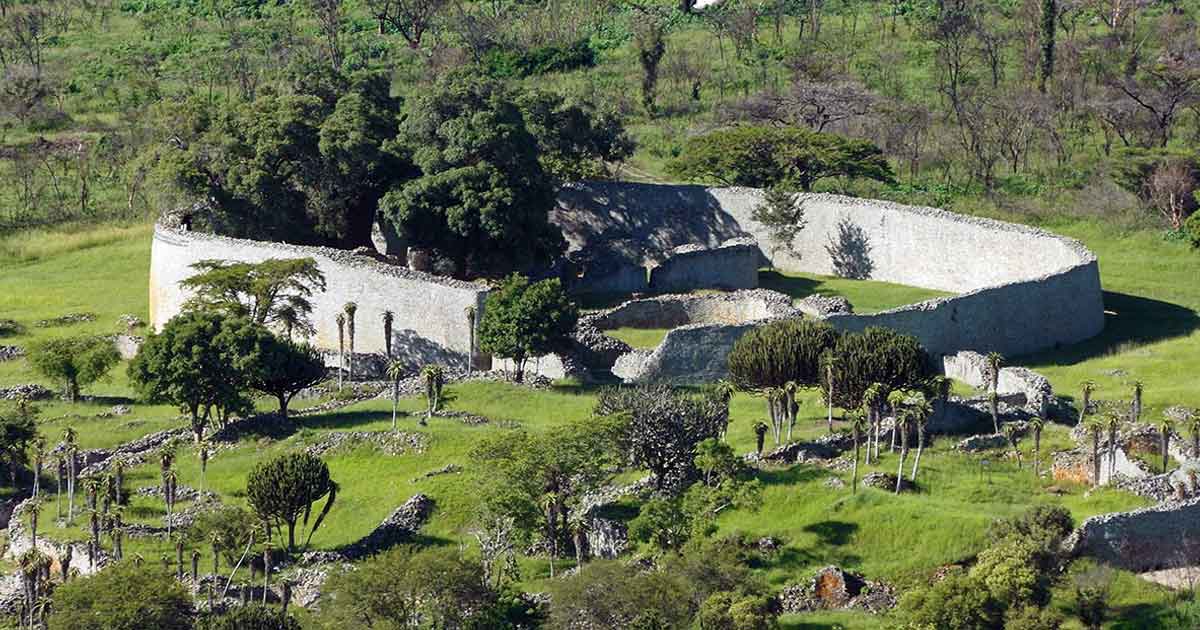 overview main photo great zimbabwe