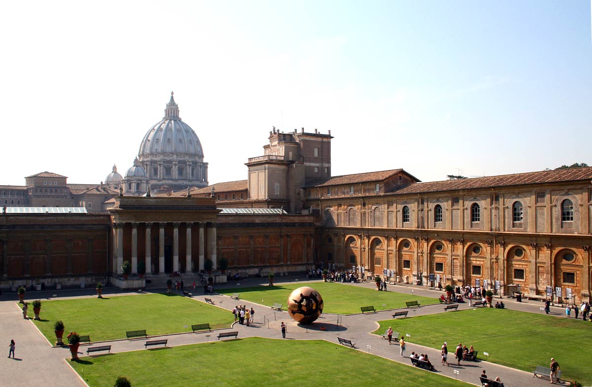 pigna courtyard vatican wealthiest museums