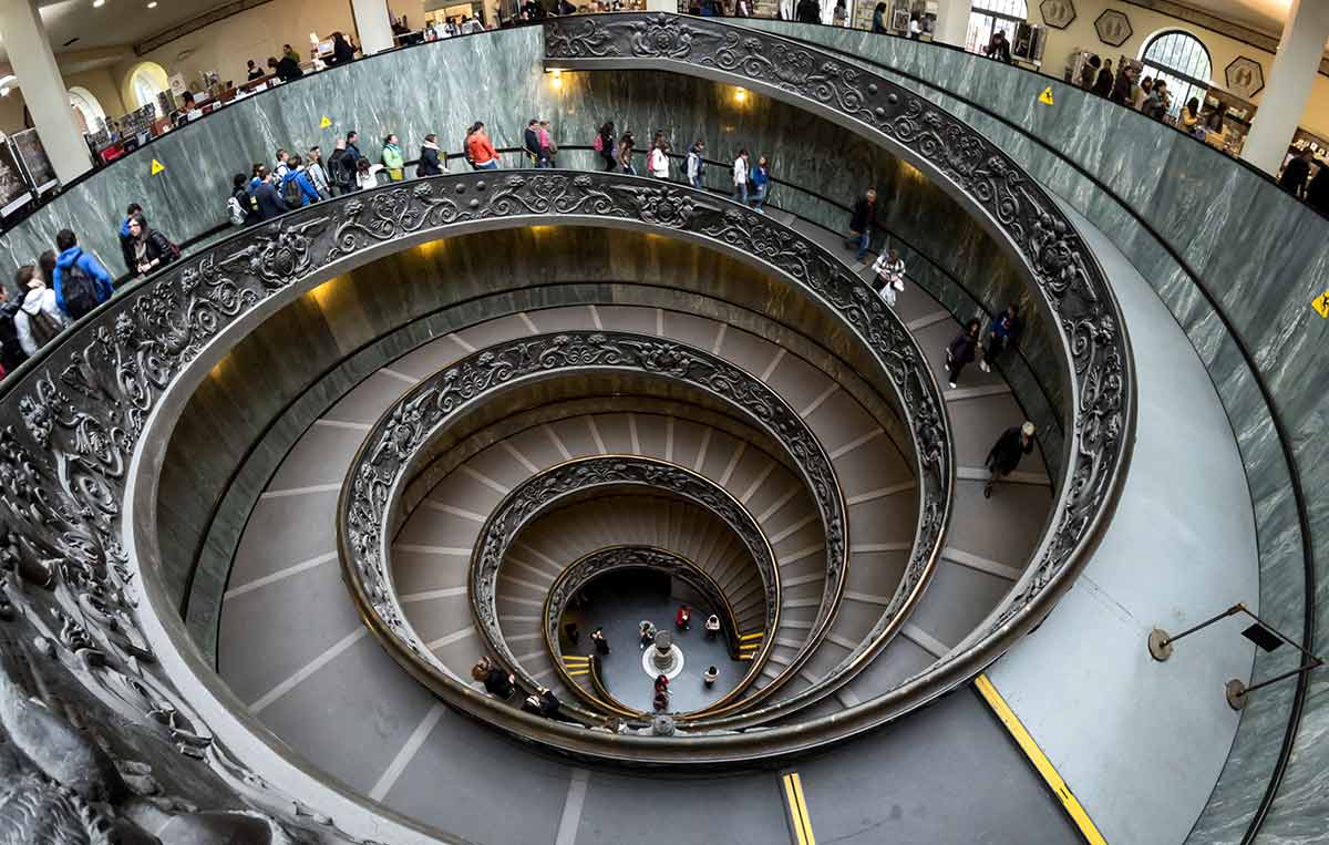 spiral staircase vatican museums