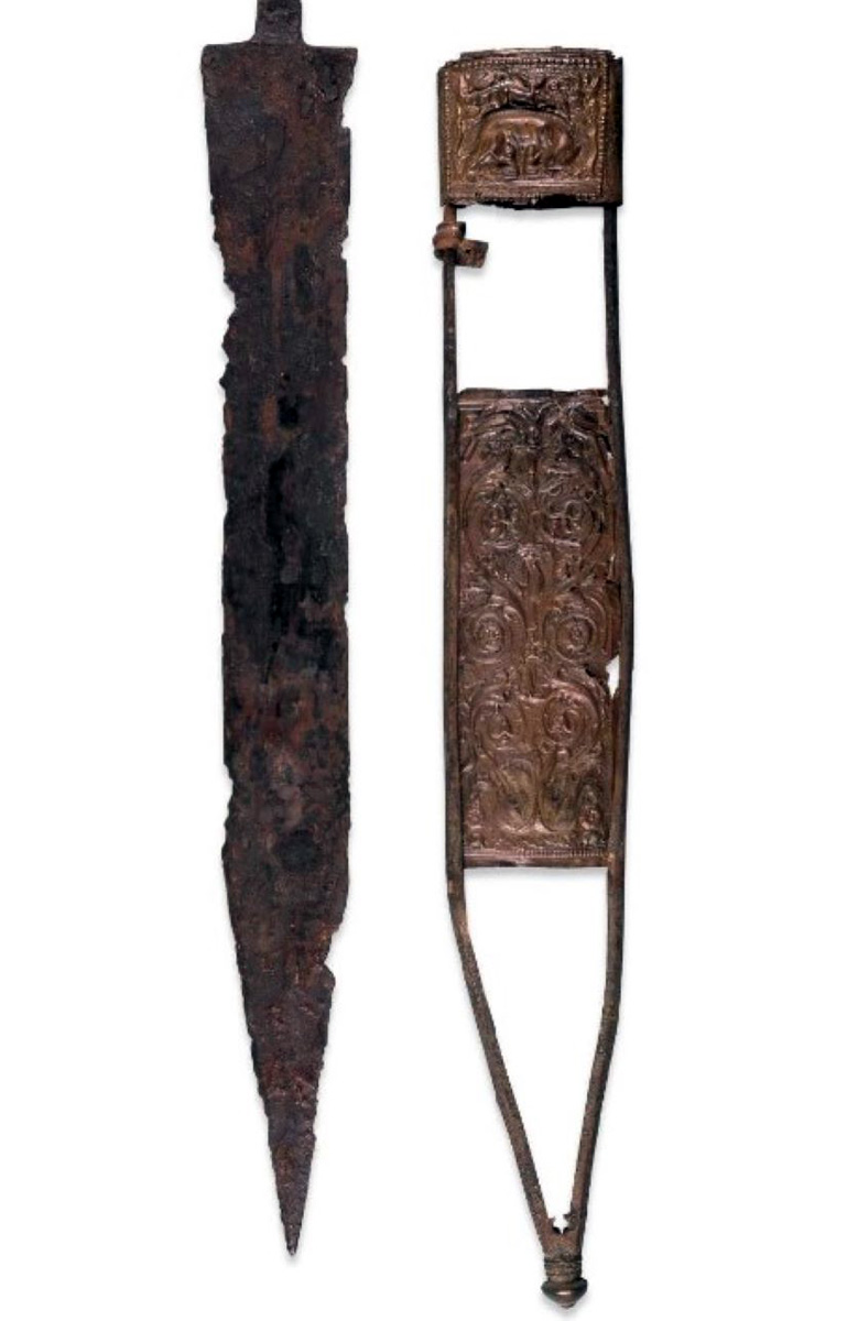 sword sheath british