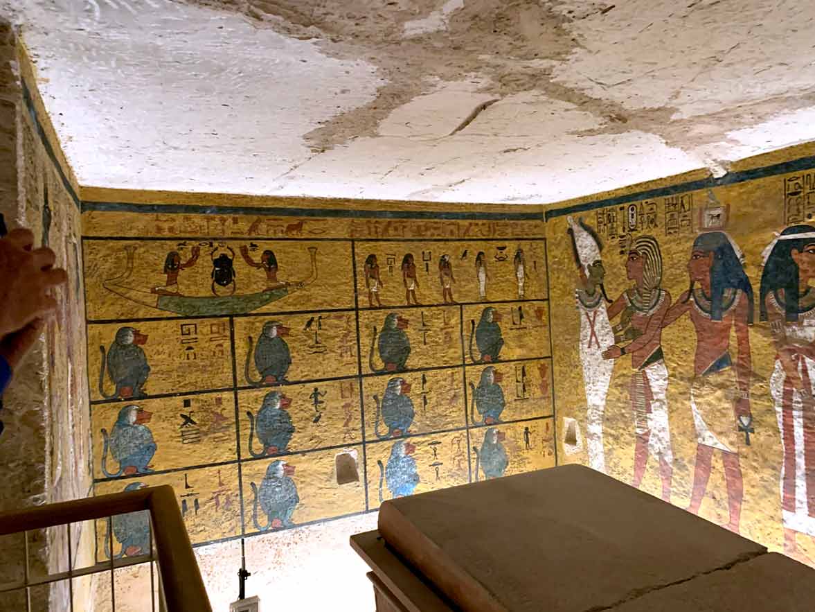 tutankhamun burial chamber