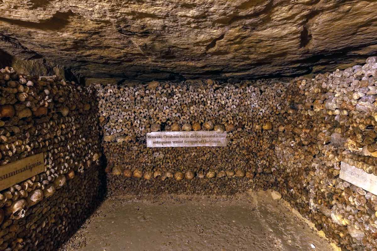 walls bones paris catacombs ossuary