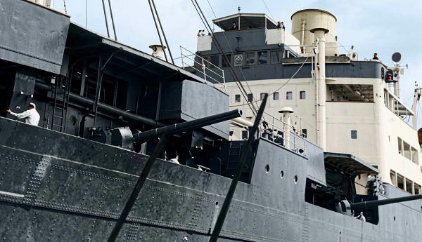 wwii ship raider kms orion gun