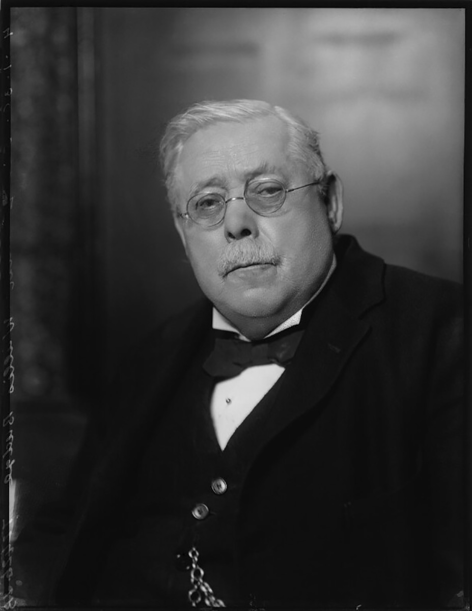ea wallis budge