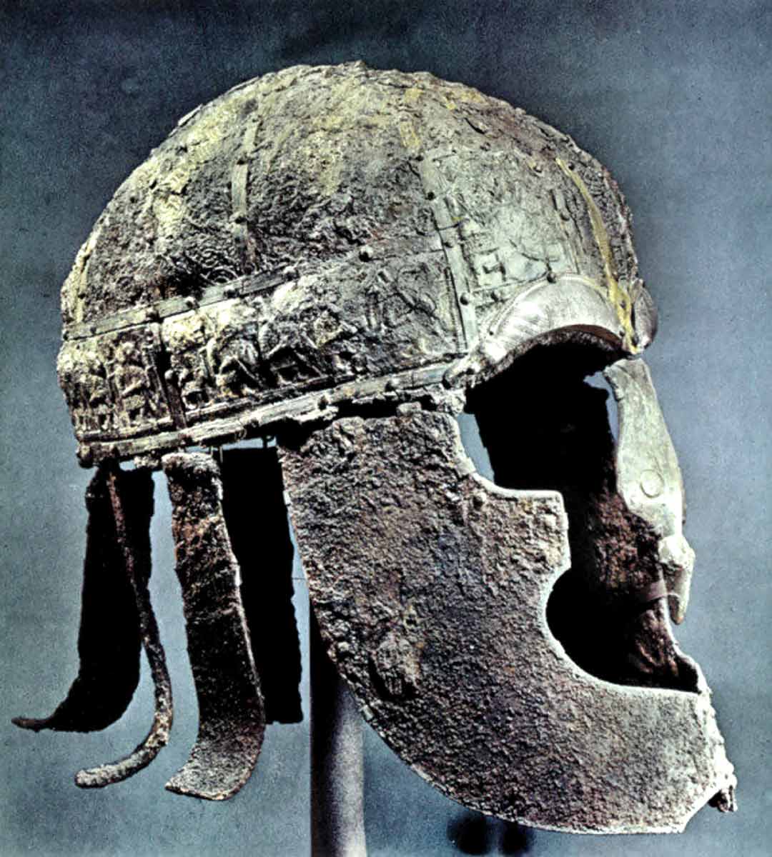 helmet vendel grave5