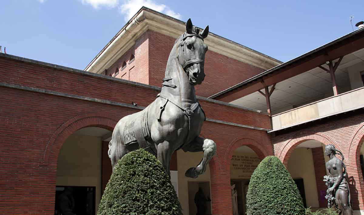 horse statue gardens bourdelle museum paris