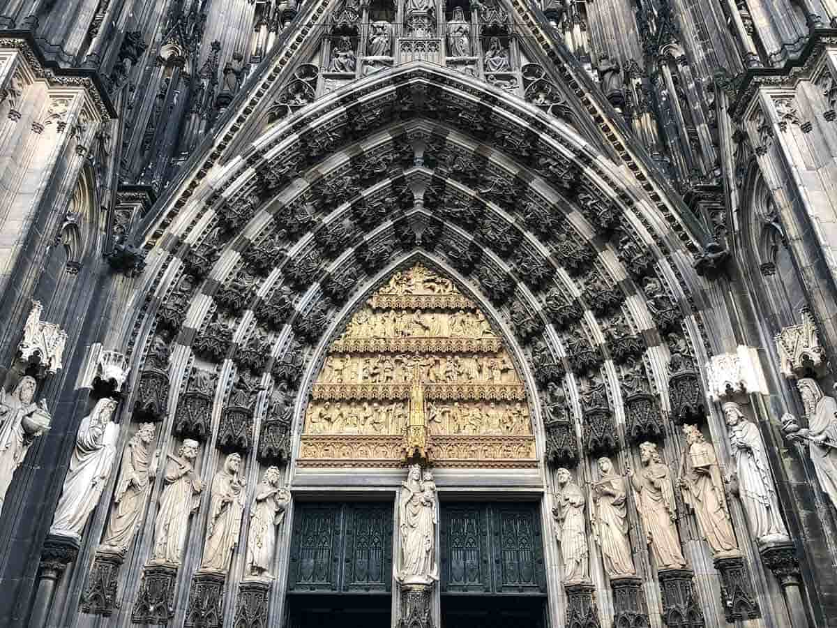 koln cathedral entrance