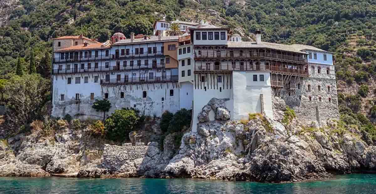 megisti lavra mount athos
