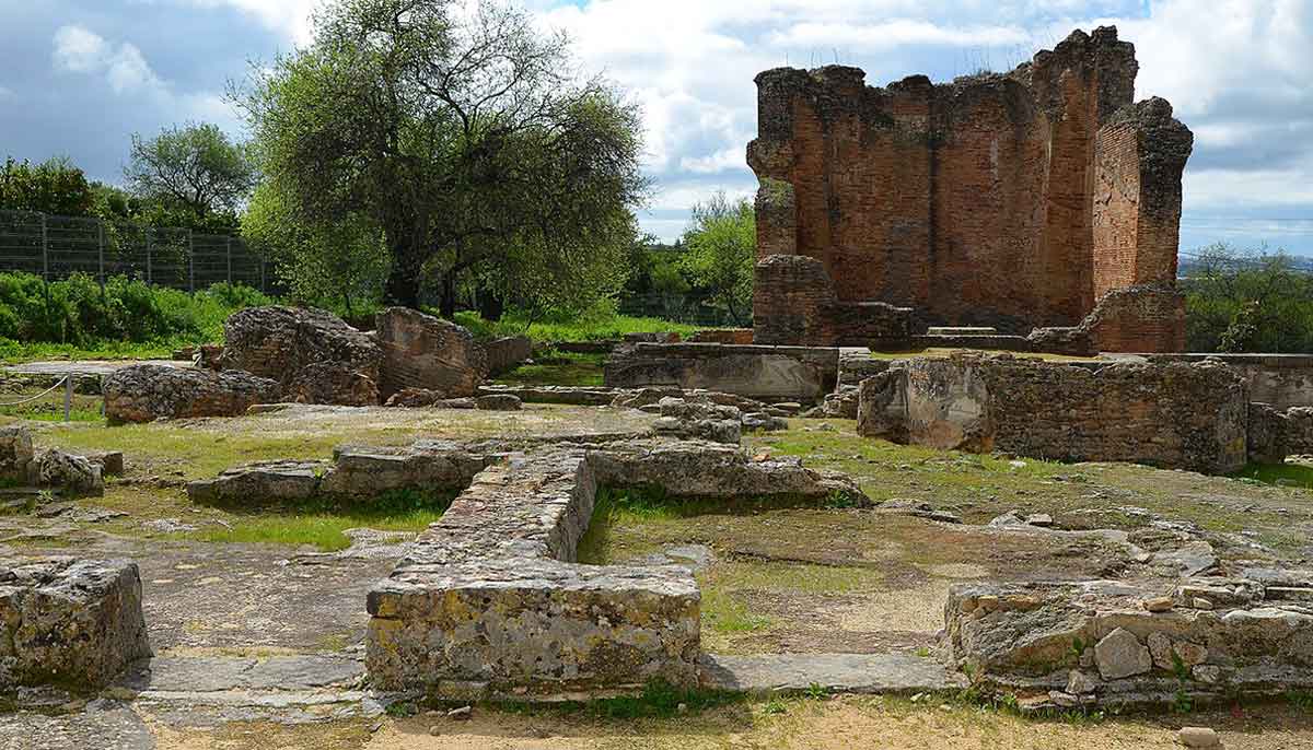 roman ruins villa milreu portugal