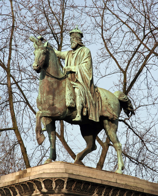 statue of charlemagne