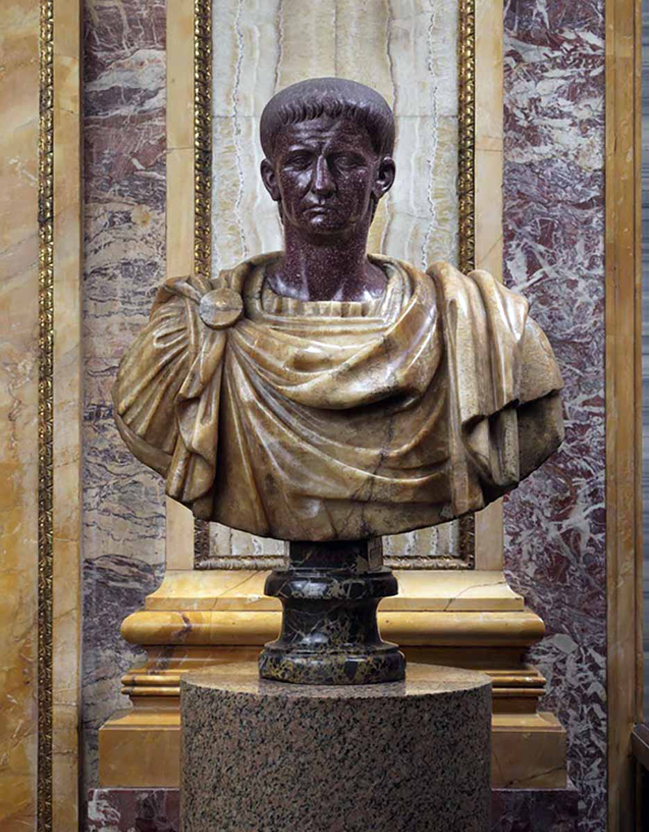 Claudius bust Borghese