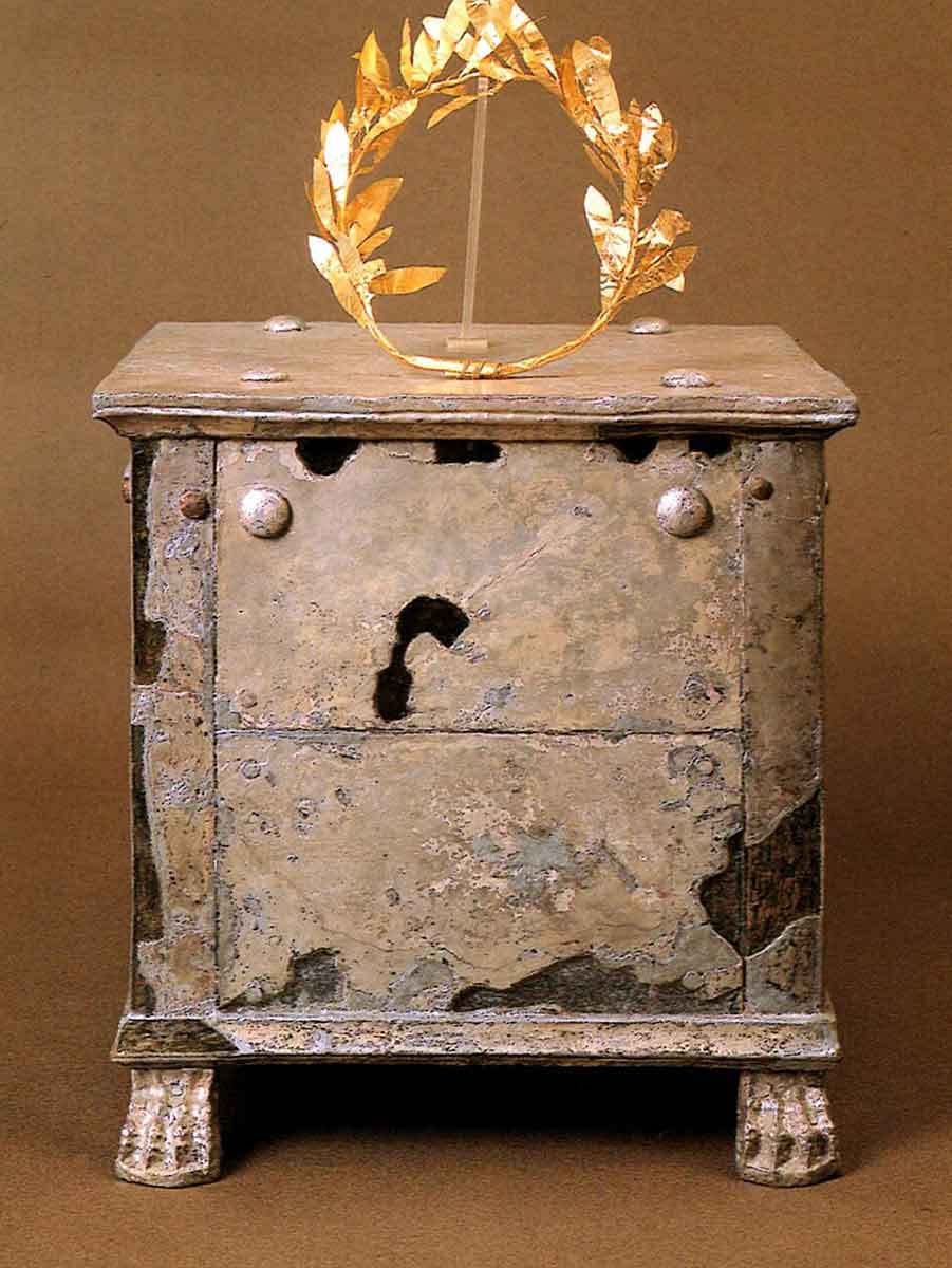 Ossuary gold crown of Brasidas Amiphipolis Livius