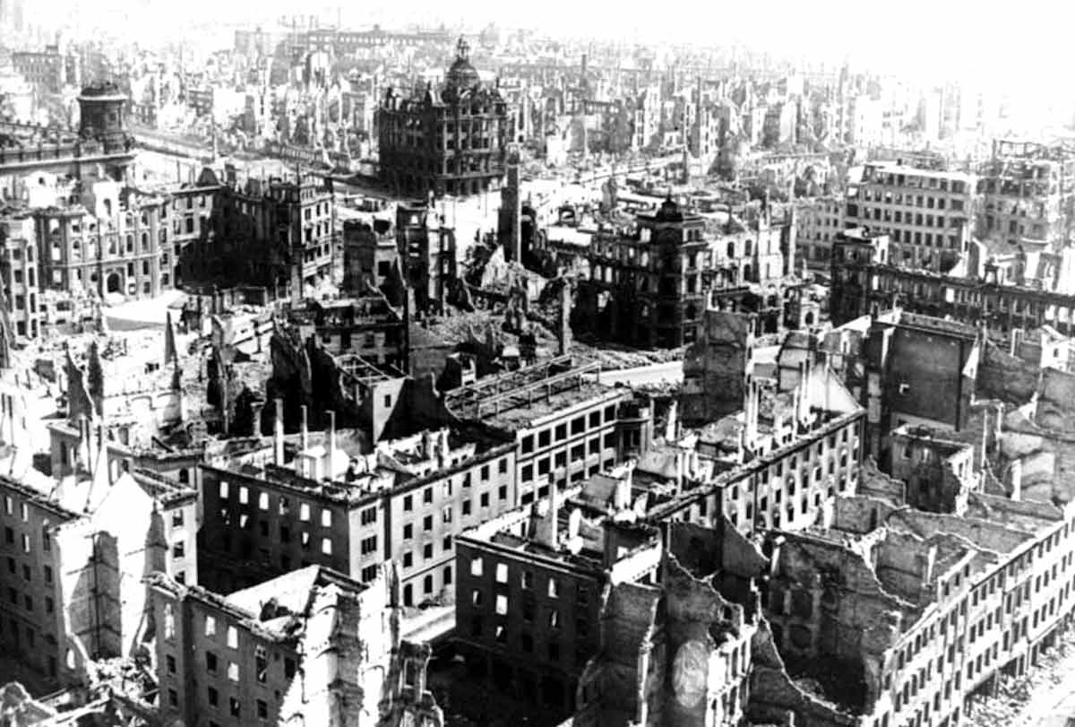 bombing dresden 1945