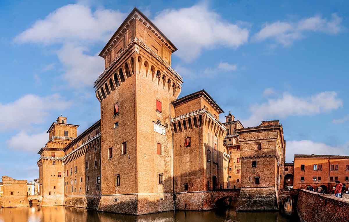 castell estense moat exterior ferrara italy