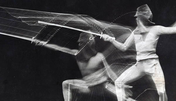 Chronophotography of a fencer lunging forward with a sword.