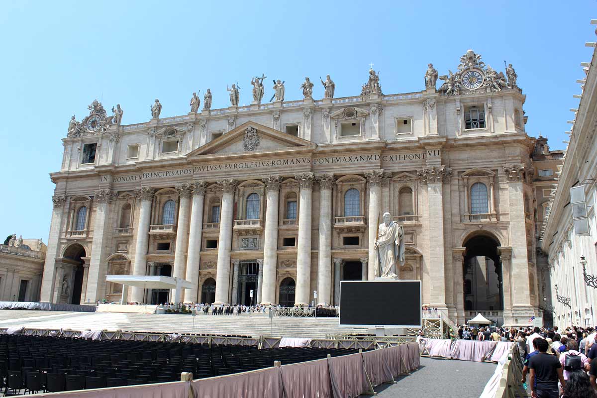 forum of st peters basilica