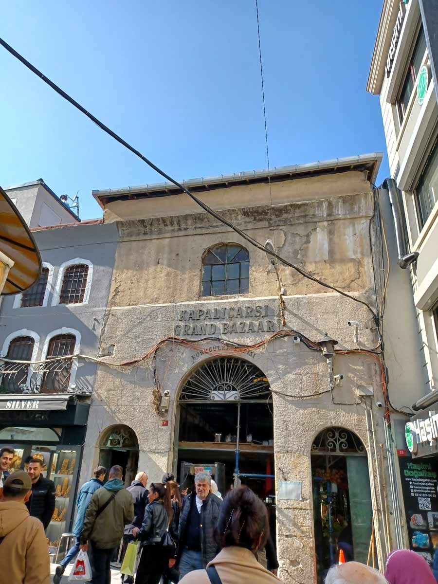 grand bazaar entrance