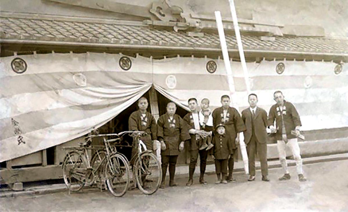 kongo gumi workers