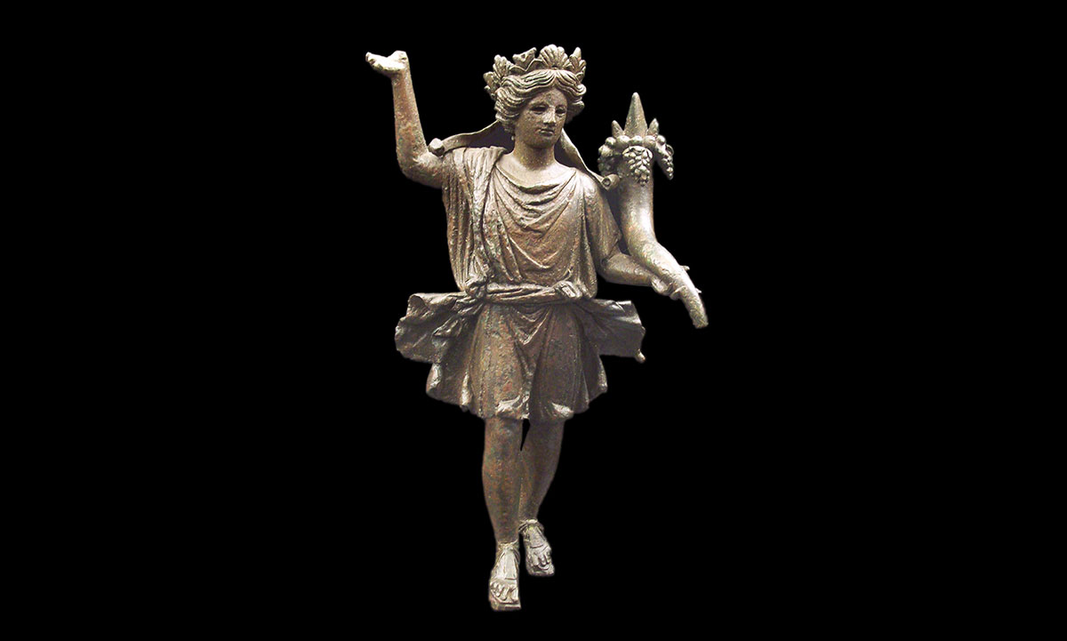 lar statuette cornucopia