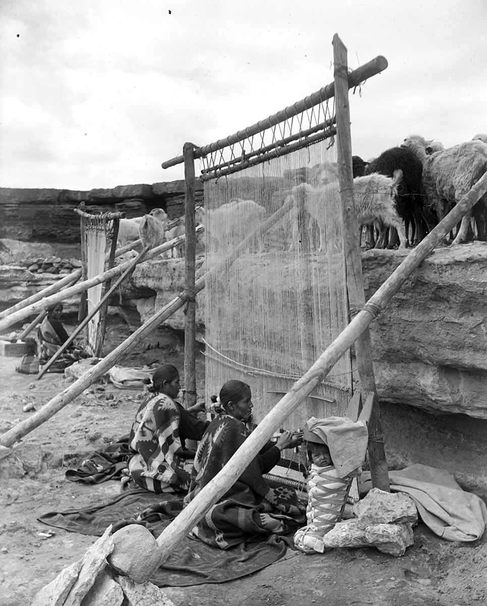 navajo weavers indigenous textiles