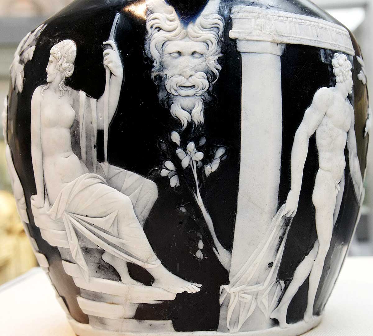 portland vase british museum roman history