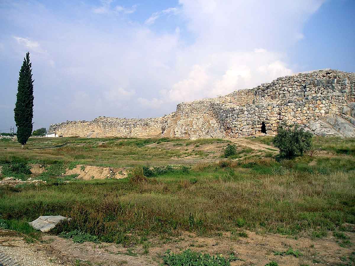tiryns cyclopean walls iliad locations