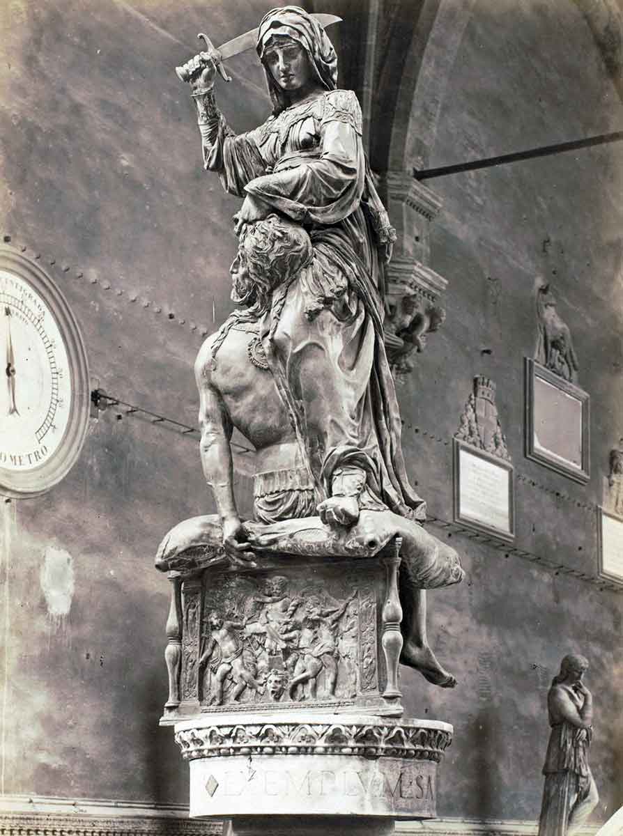 judith holofernes loggia dei lanzi previous position