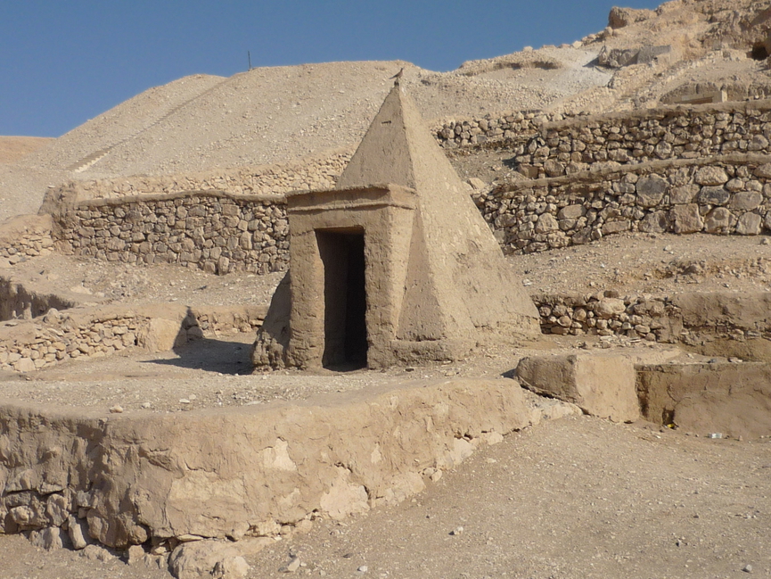 workers tomb Deir el medina